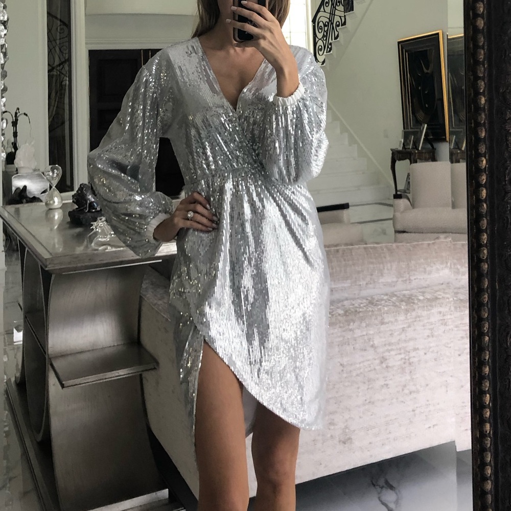 Silver sequin dress size s - Picture 2 of 6